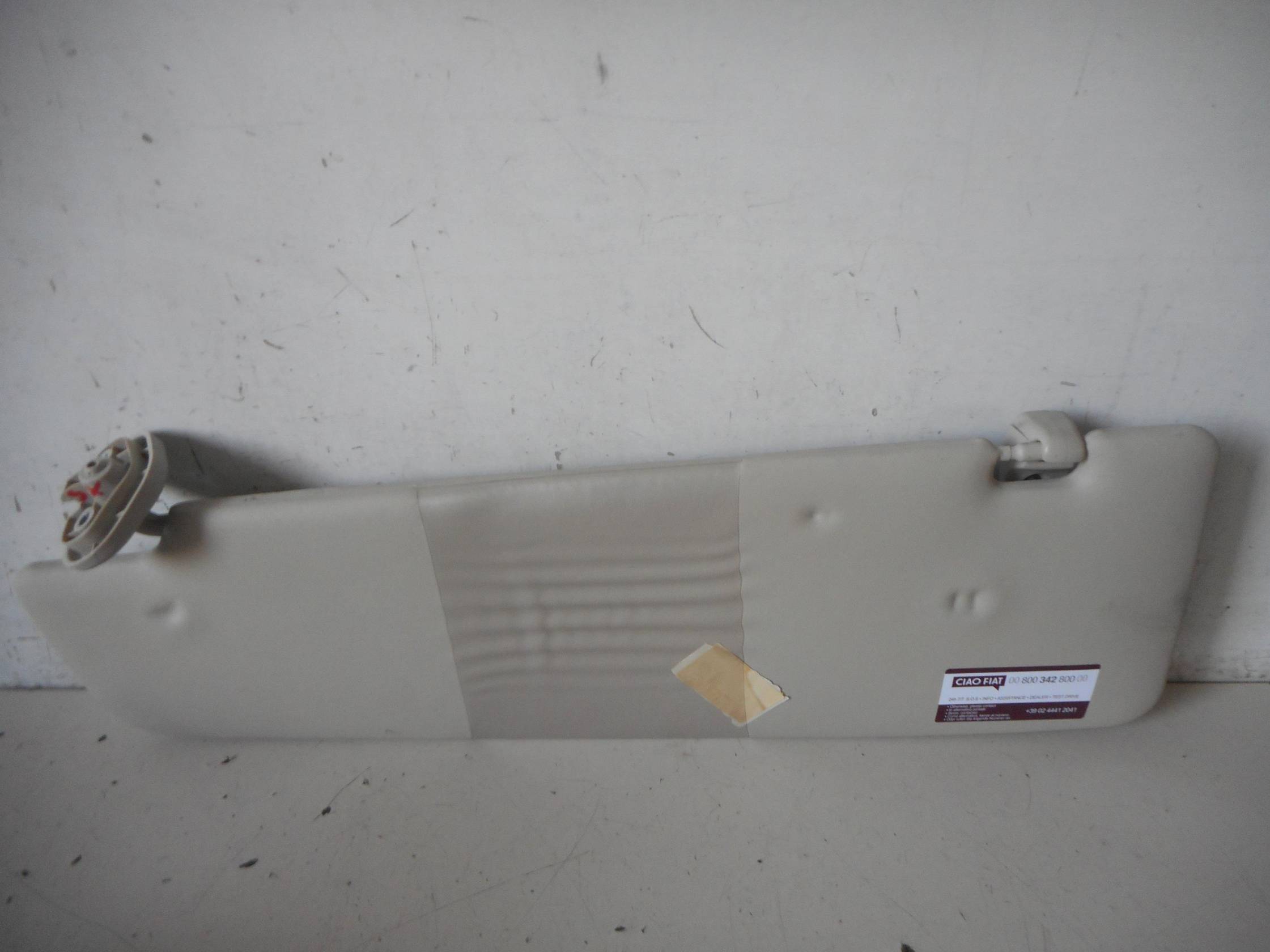 Aletta parasole parabrezza sx.